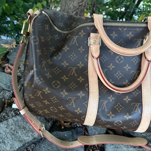 Louis Vuitton M41416 Bandoulière 50 & Louis Vuitton M23203
Horizon 55 combo - Picture 9 of 17
